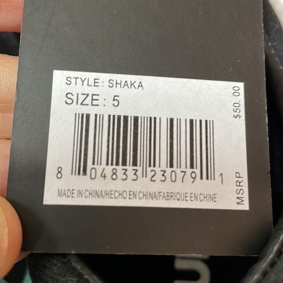 Hurley Shaka court shoe NWT size 5 - Picture 7 of 7